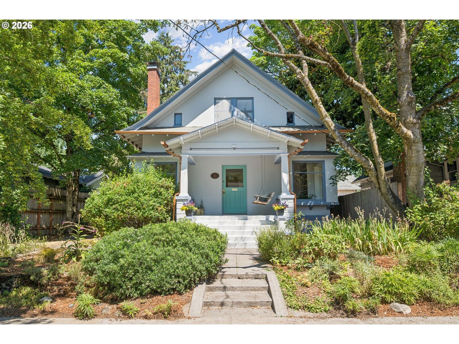 Property Photo:  535 N Simpson St  OR 97217 