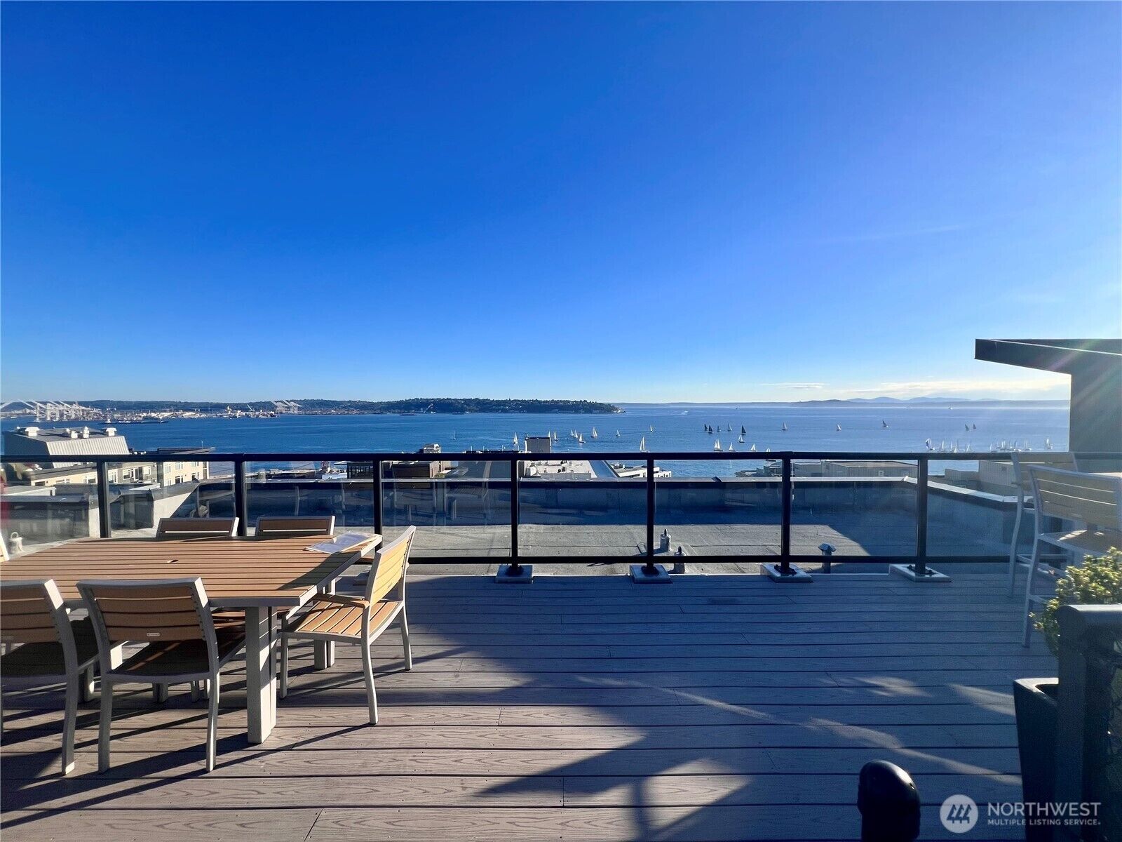 Property Photo:  2721  1st Avenue 409  WA 98121 