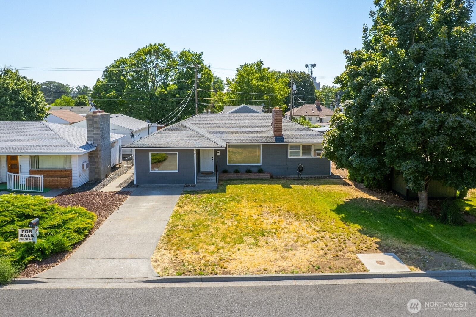 Property Photo: 36 F Street SW WA 98823