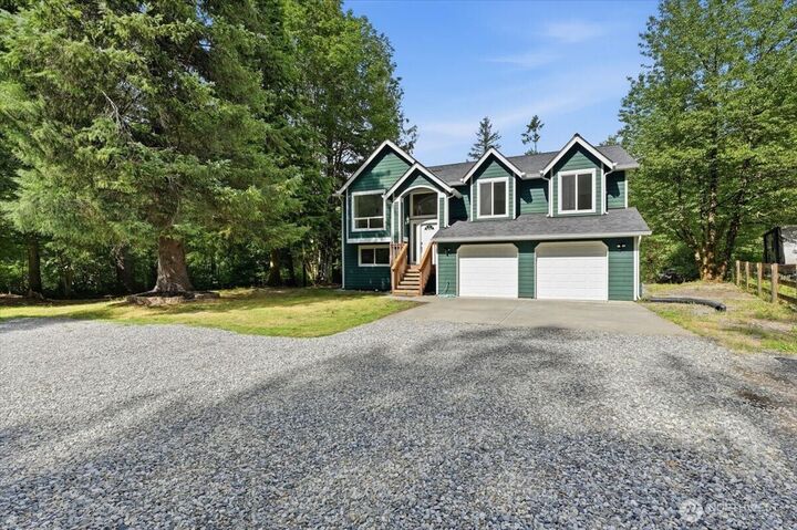 Property Photo: 18313 437th Drive SE WA 98251