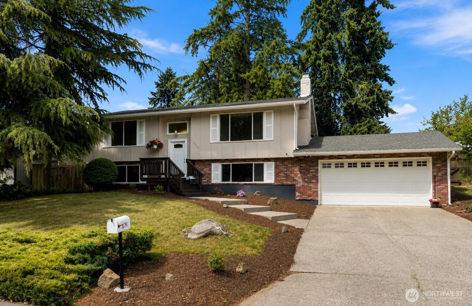 Property Photo:  7910  Husky Way SE  WA 98503 