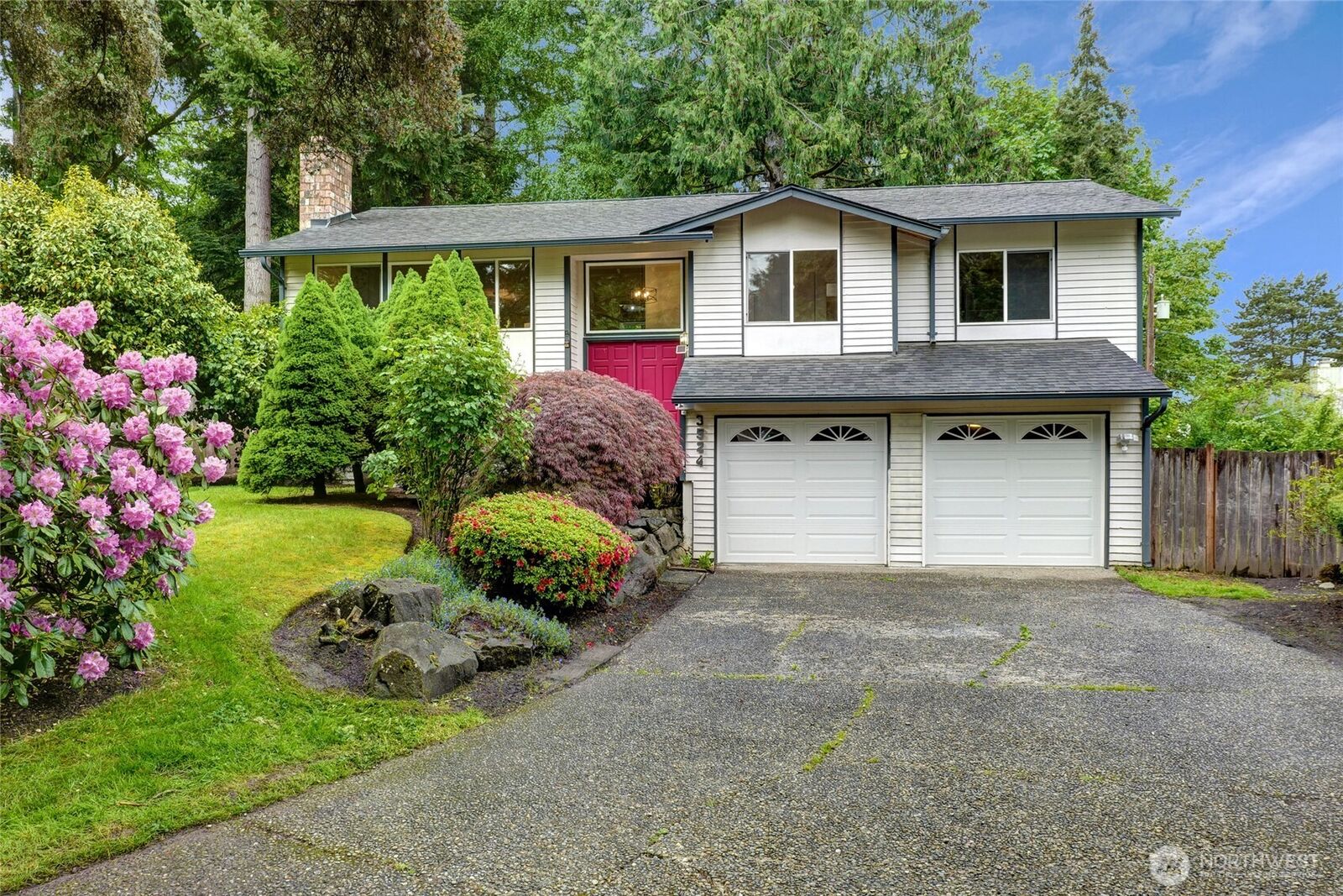 Property Photo: 3524 170th Avenue NE WA 98008