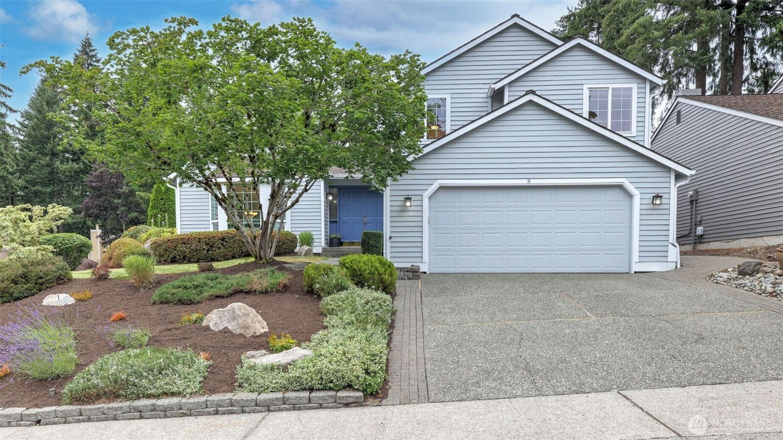 Property Photo:  23900 SE 42nd Place S  WA 98029 