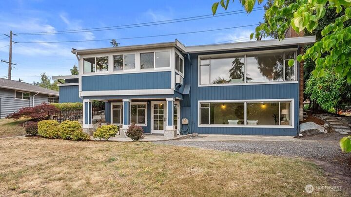 Property Photo: 5059 116th Avenue SE WA 98006