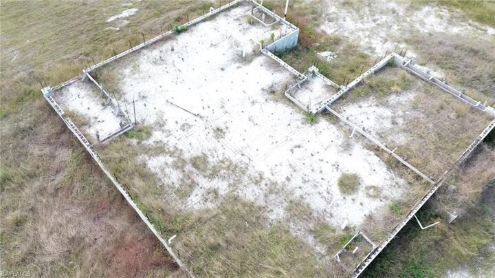 Property Photo: 3939 NW 41st Avenue FL 33993