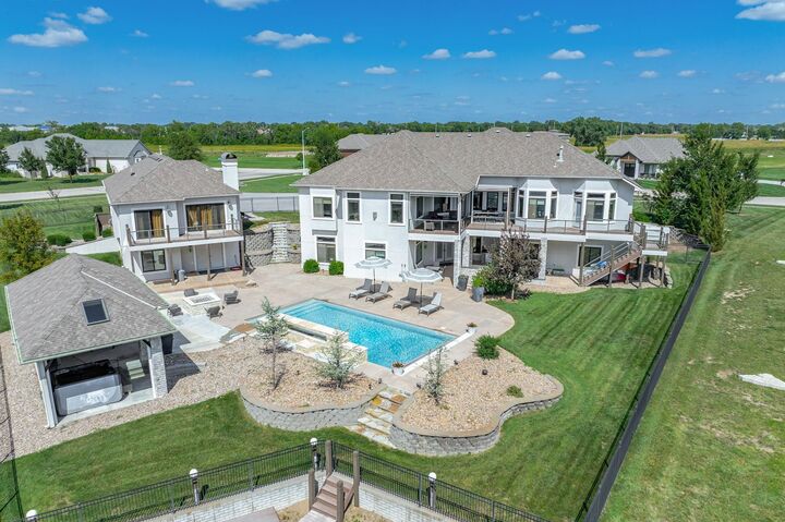 Property Photo:  2901 W Crystal Beach St  KS 67204 