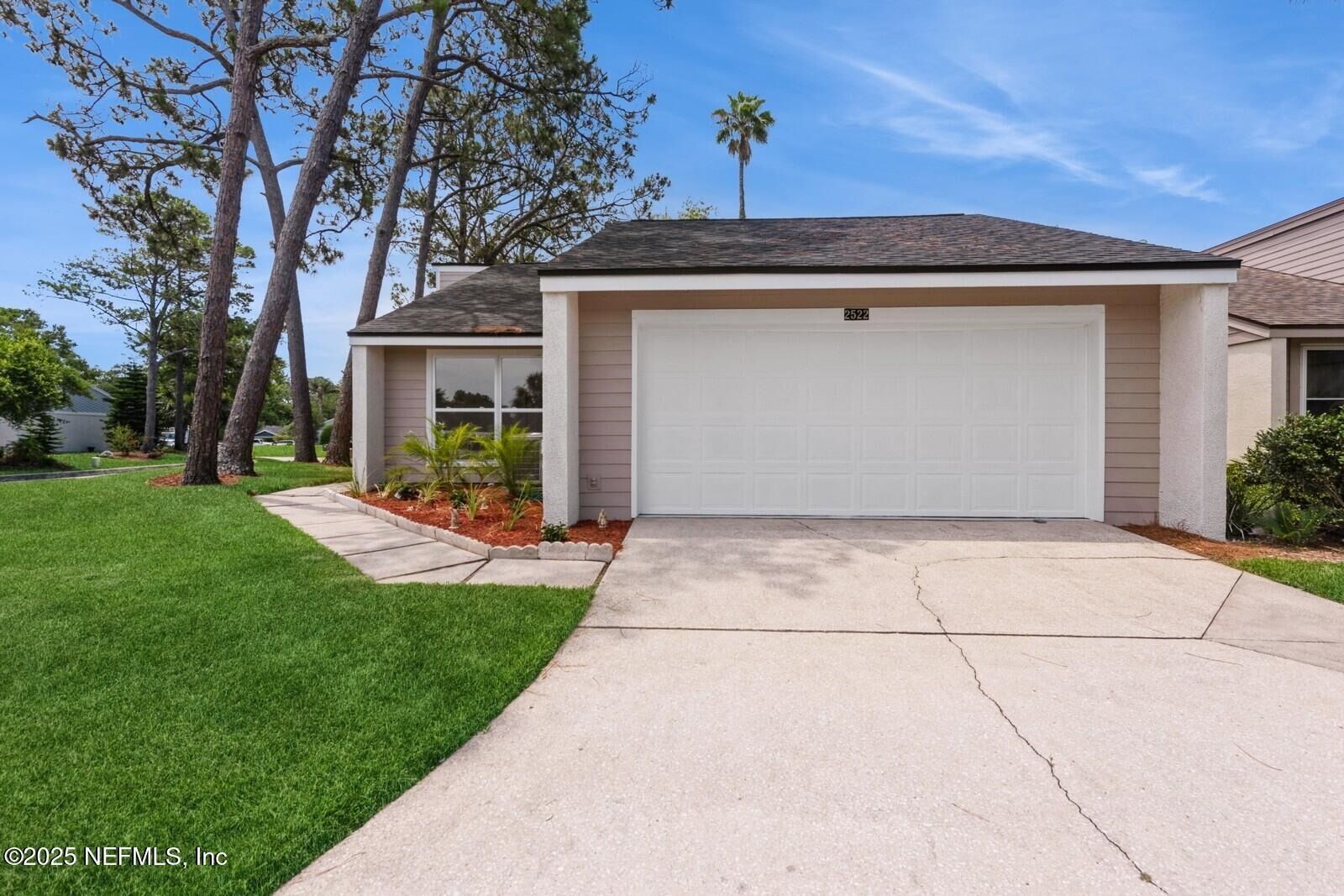 Property Photo:  2522 Dauphine Ct  FL 32082 