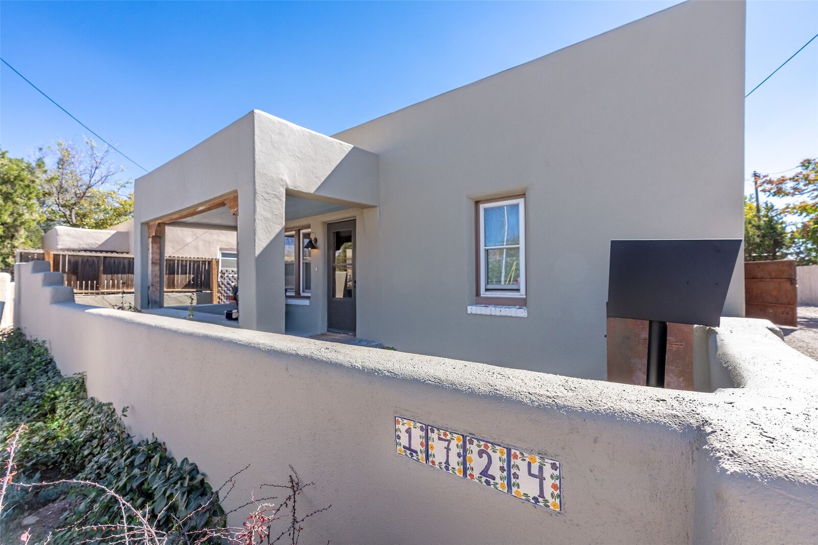 Property Photo: 1724 Paseo De Peralta NM 87501