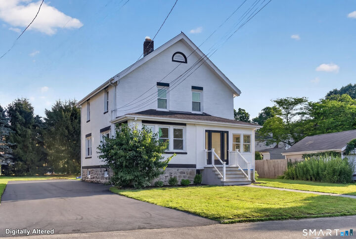 Property Photo: 11 Hendrie Court CT 06902