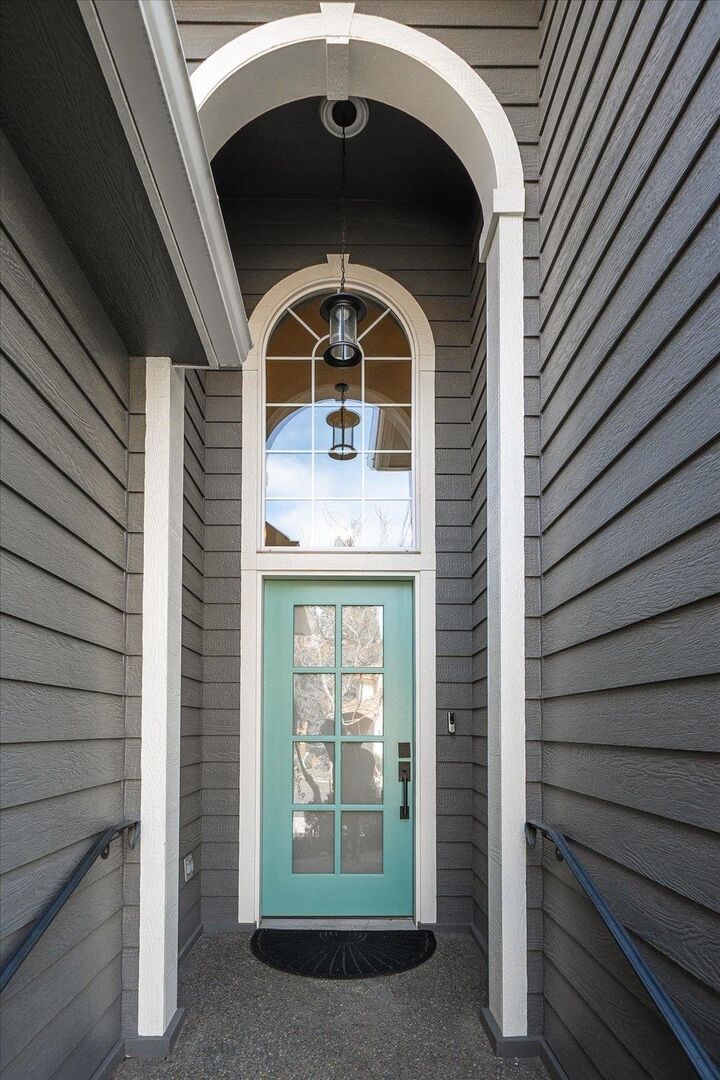 Property Photo: 2089 S Parkwood Cir WA 99223