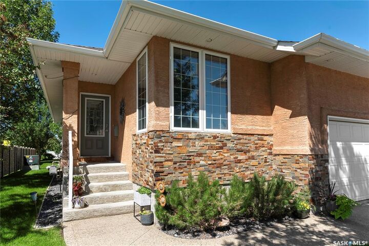 Property Photo: 2202 Arens Road E SK S4V 1G3