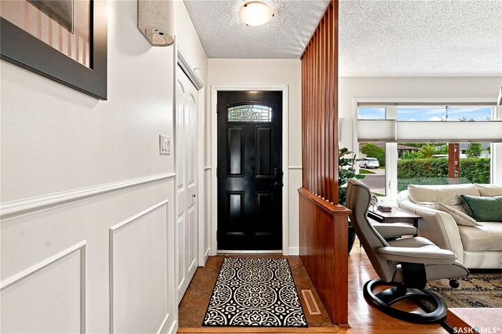 Property Photo:  88 Sparling Crescent  SK S7H 3H2 