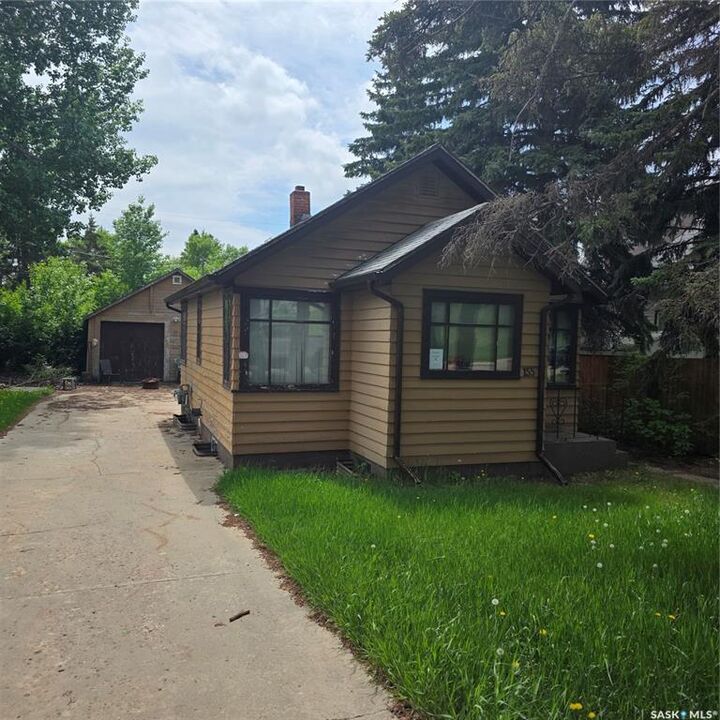 Property Photo: 155 23rd Street W SK S6V 4L5