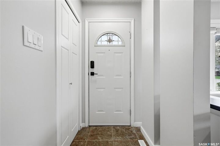 Property Photo:  2775 Rothwell Street  SK S4N 2E3 