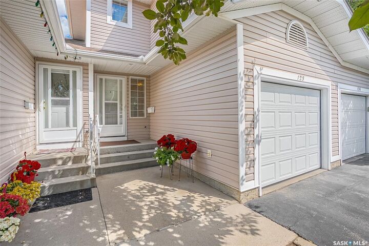 Photo de la propriété:  212 La Ronge Road 123  SK S7K 8E5 
