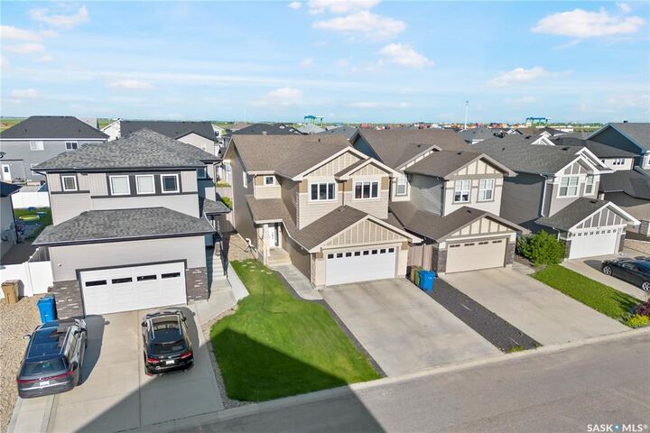 Property Photo:  5433 Green Alder Way E  SK S4V 3M7 
