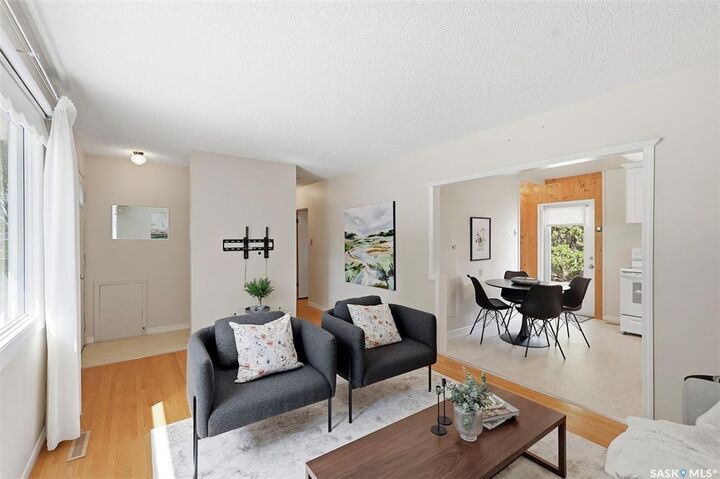 Property Photo: 908 X Avenue N SK S7L 3K4
