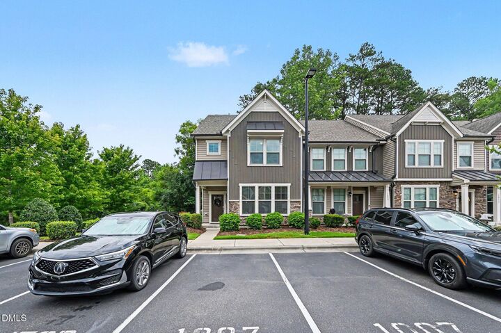Property Photo:  1007 Midtowne Way  NC 27713 