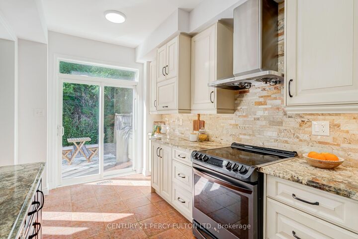 Property Photo: 366 Strouds Lane ON L1V 7J2
