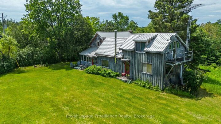 Property Photo: 452 Lasswade Road ON K0L 1A0
