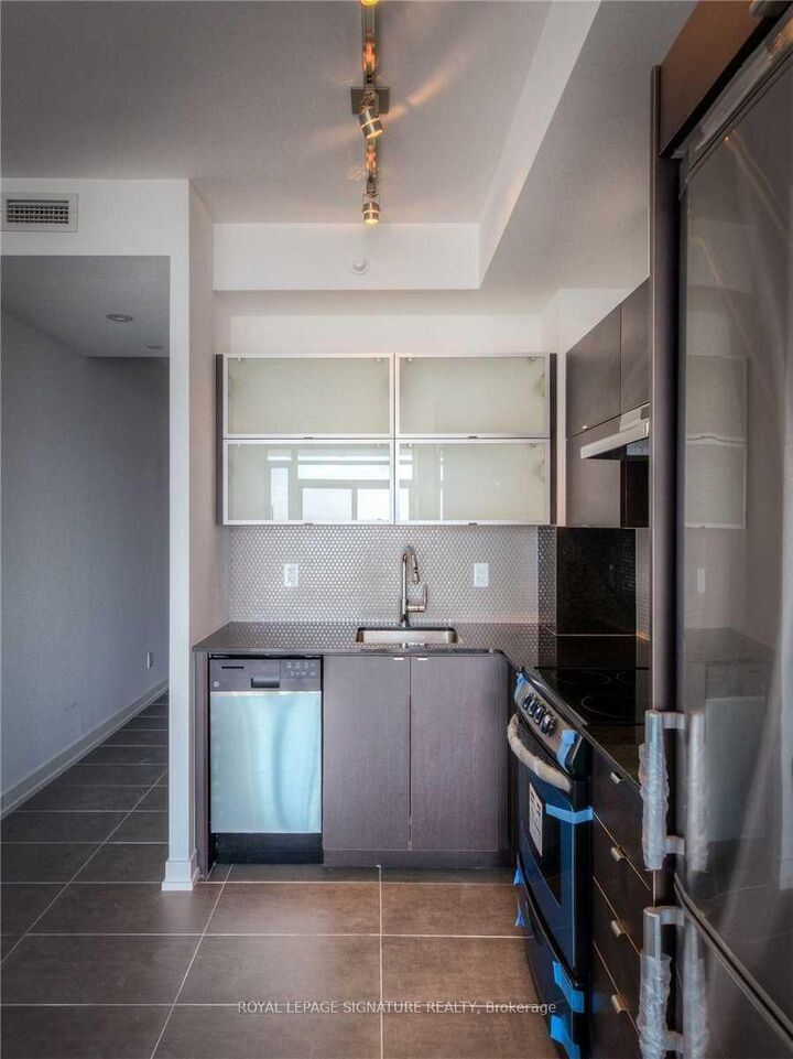 Property Photo:  170 Fort York Boulevard 2712  ON M5V 0E6 