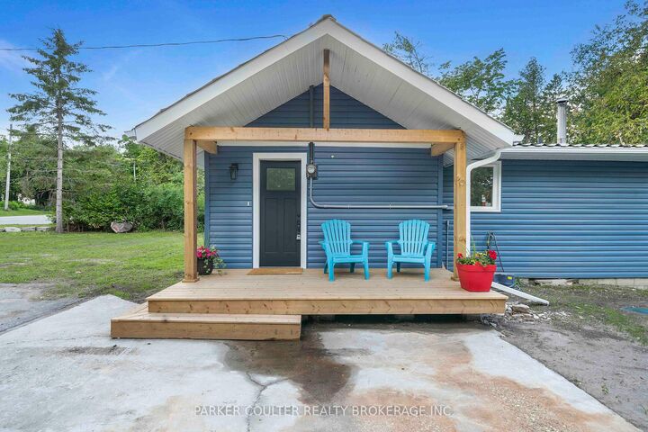 Property Photo:  14 Earldom Boulevard  ON L0K 1R0 