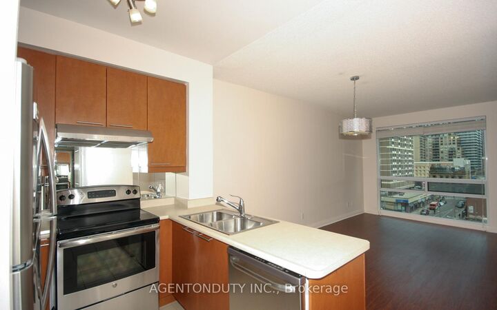 Property Photo:  1121 Bay Street 708  ON M5S 3L9 