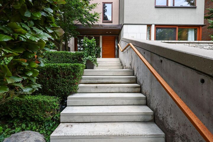 Property Photo: 36 Millbank Avenue ON M5P 1S5