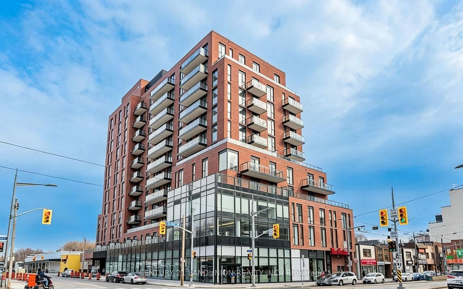 Property Photo:  185 Alberta Avenue E N/A 1106  ON M6C 0A5 