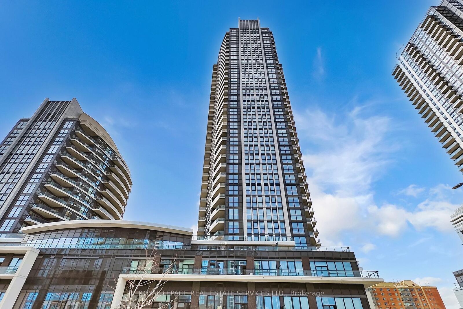 Property Photo:  35 Watergarden Dr. Drive 615  ON L5R 0G8 