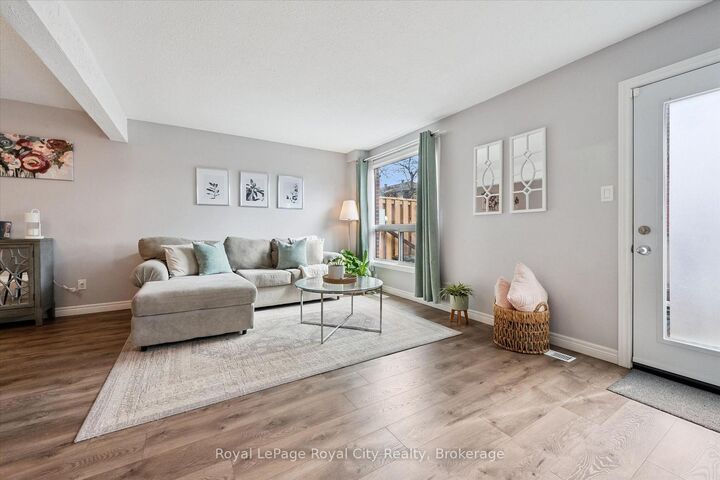 41 Rhonda Road 23 — photo 1