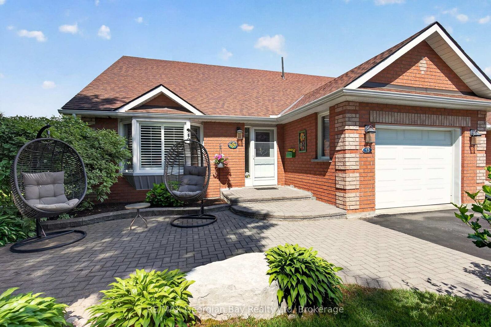 Property Photo:  90 Burke Street 13  ON L9M 2H2 