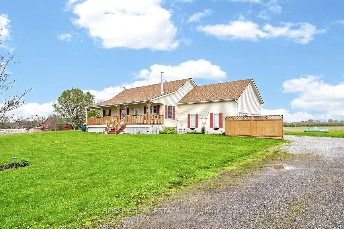Property Photo: 910 Holloway Bay Road ON L0S 1N0