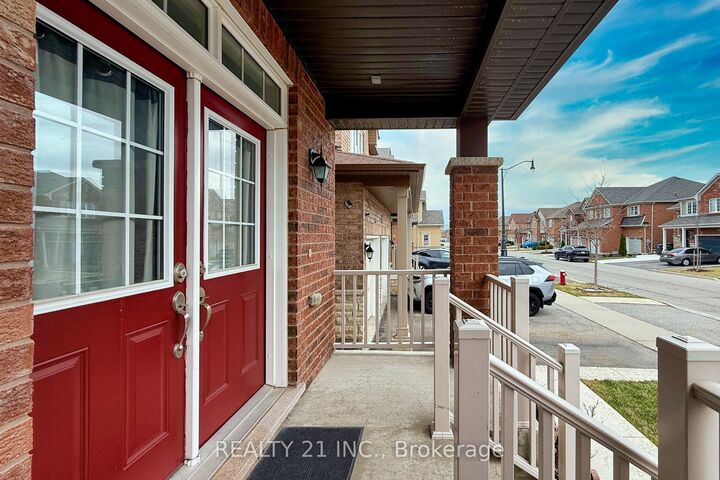 Property Photo: 54 Tysonville Circle ON L7A 4B1