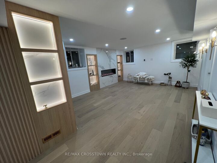 Property Photo: 492 Greenwood Drive B ON L3W 0R4