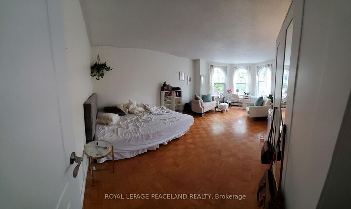 Property Photo: 63 Madison Avenue 2nd Flr ON M5R 2S3