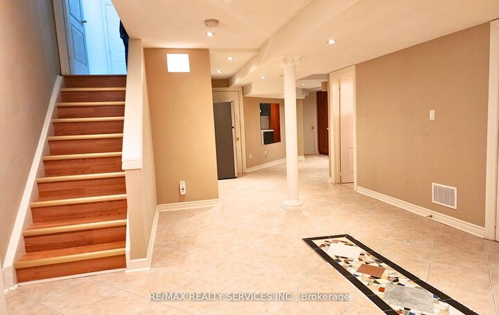 Property Photo:  387 Rocca Court Bsmt  ON L5W 1V1 