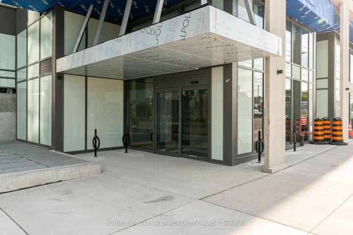 Property Photo:  1195 The Queensway Avenue 803  ON M8Z 1R6 