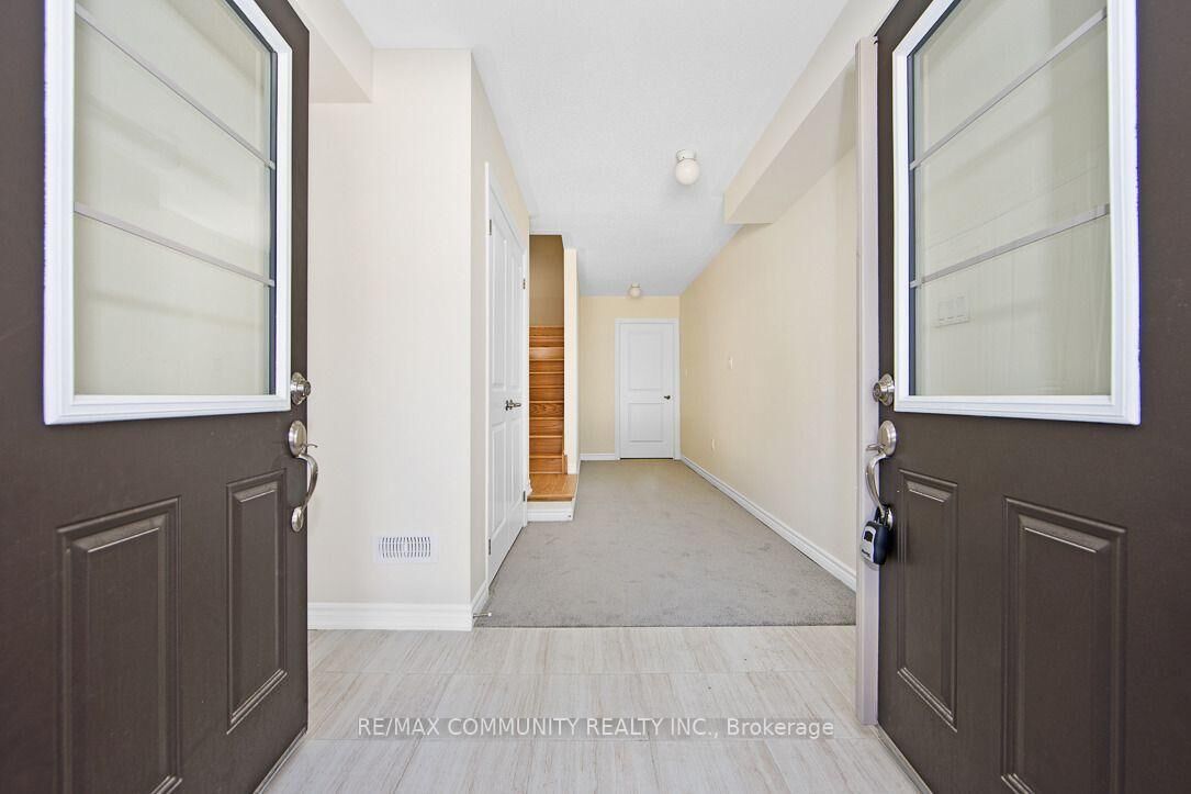 Property Photo: 2614 Apricot Lane ON L1X 0M5