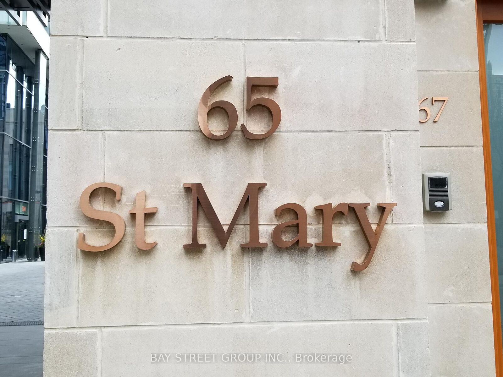 Property Photo: 65 St Mary Street 2501 ON M5S 0A6