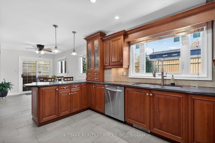 Property Photo:  2 Dunbar Drive  ON L1N 6R7 