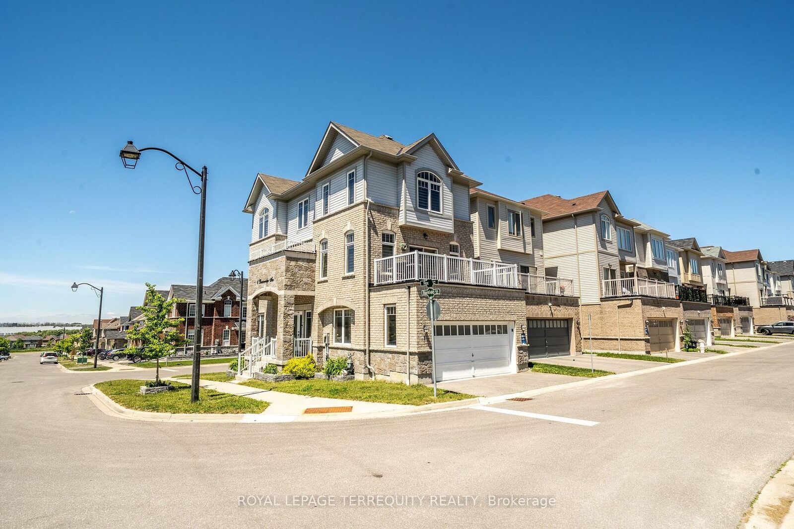 Property Photo: 1 Devineridge Avenue ON L1Z 0T3