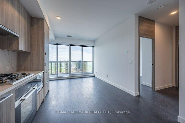 Property Photo: 18 Esther Shiner Boulevard 3105 ON M2K 0J7