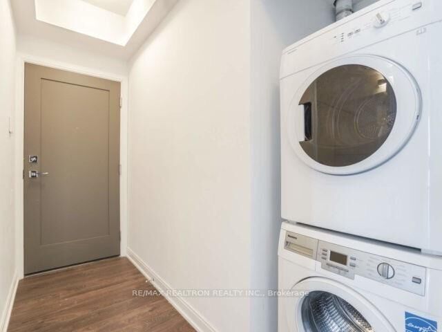 Property Photo:  42 Charles Street E 2407  ON M4Y 0B7 