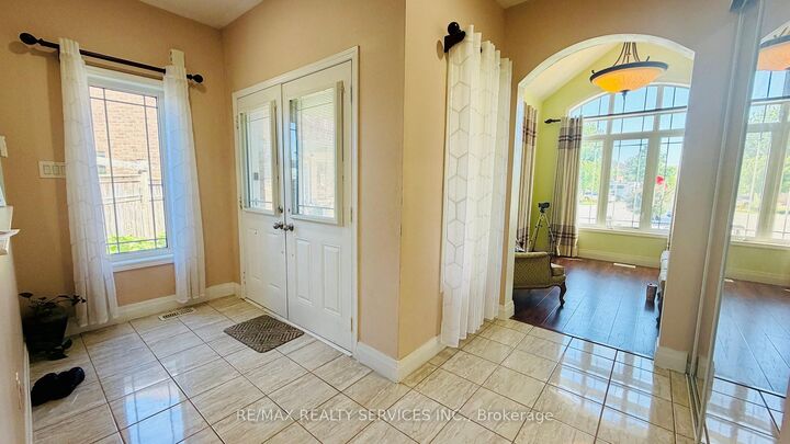 Property Photo: 261 Thomas Avenue ON N3S 0E1