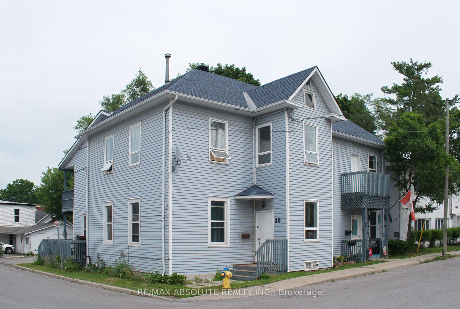 Property Photo: 107 Victoria Street 16 ON K7C 2W5