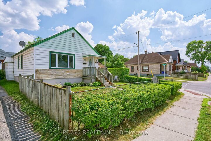Property Photo: 1127 Trafalgar Street ON N5Z 1H1