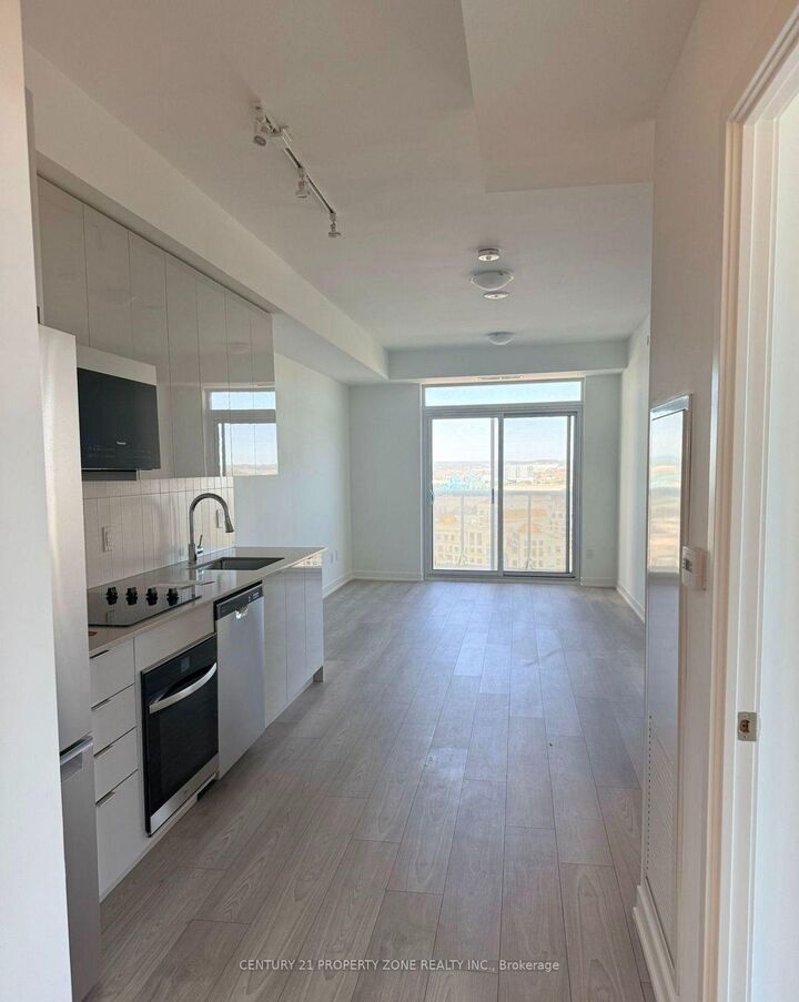 Property Photo:  474 Caldari Road 2405  ON L4K 0R5 