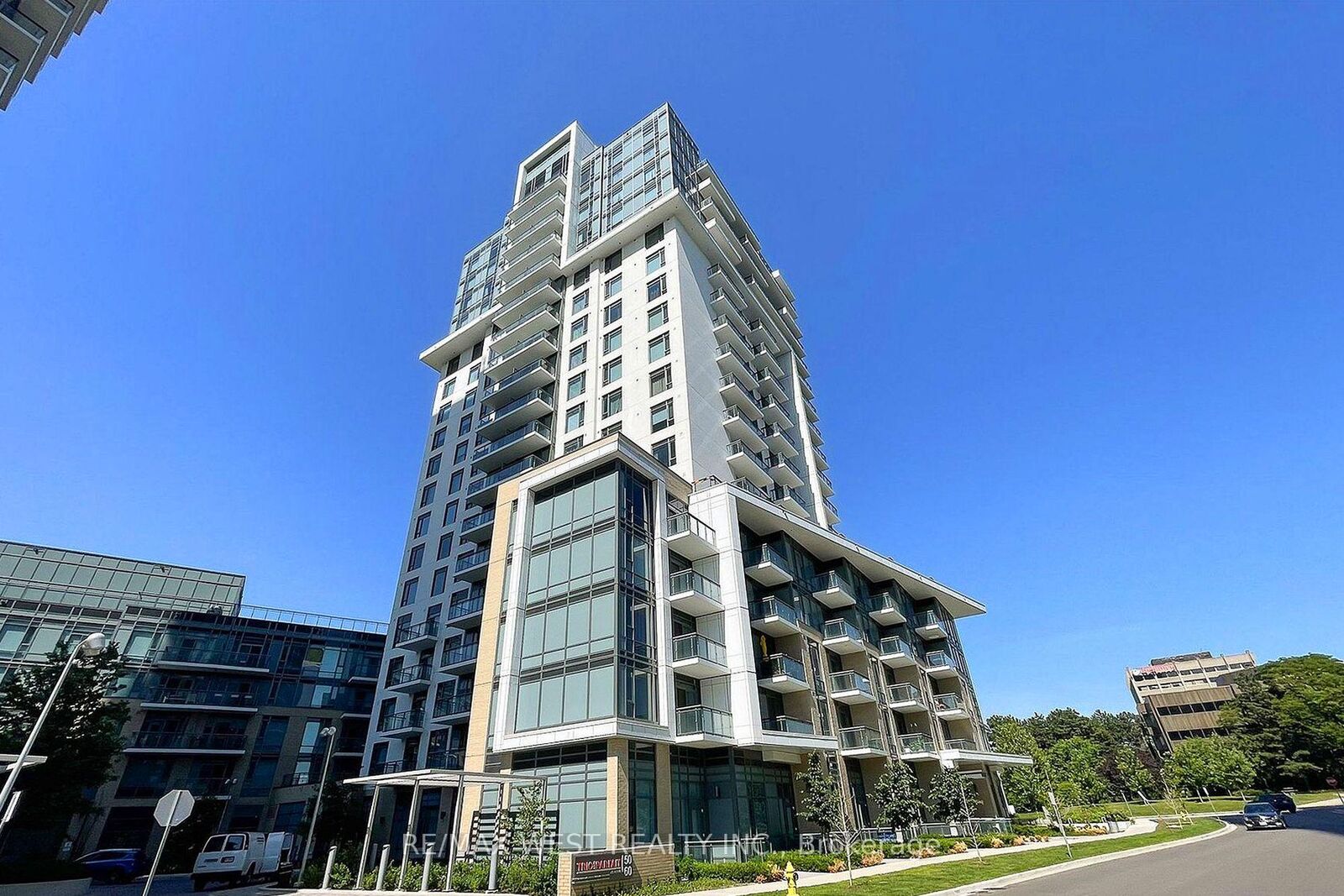 Property Photo: 60 Ann O'Reilly Road 268 ON M2J 0C8
