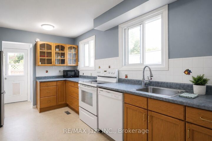 Property Photo:  822 Modlin Road  ON L1W 1V5 